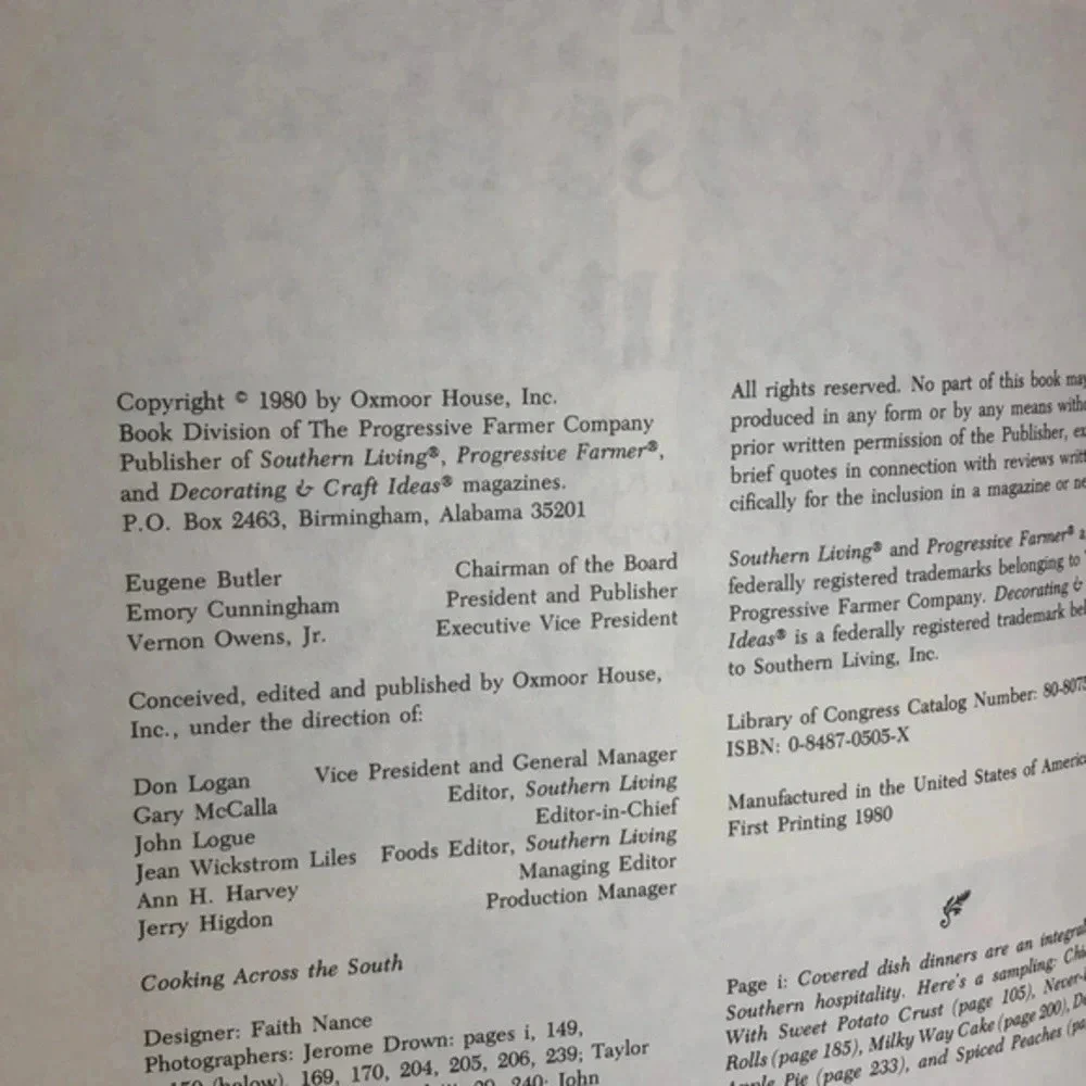 Vintage 1980 SOUTHERN LIVING COOKING ACROSS THE SOUTH cookbook